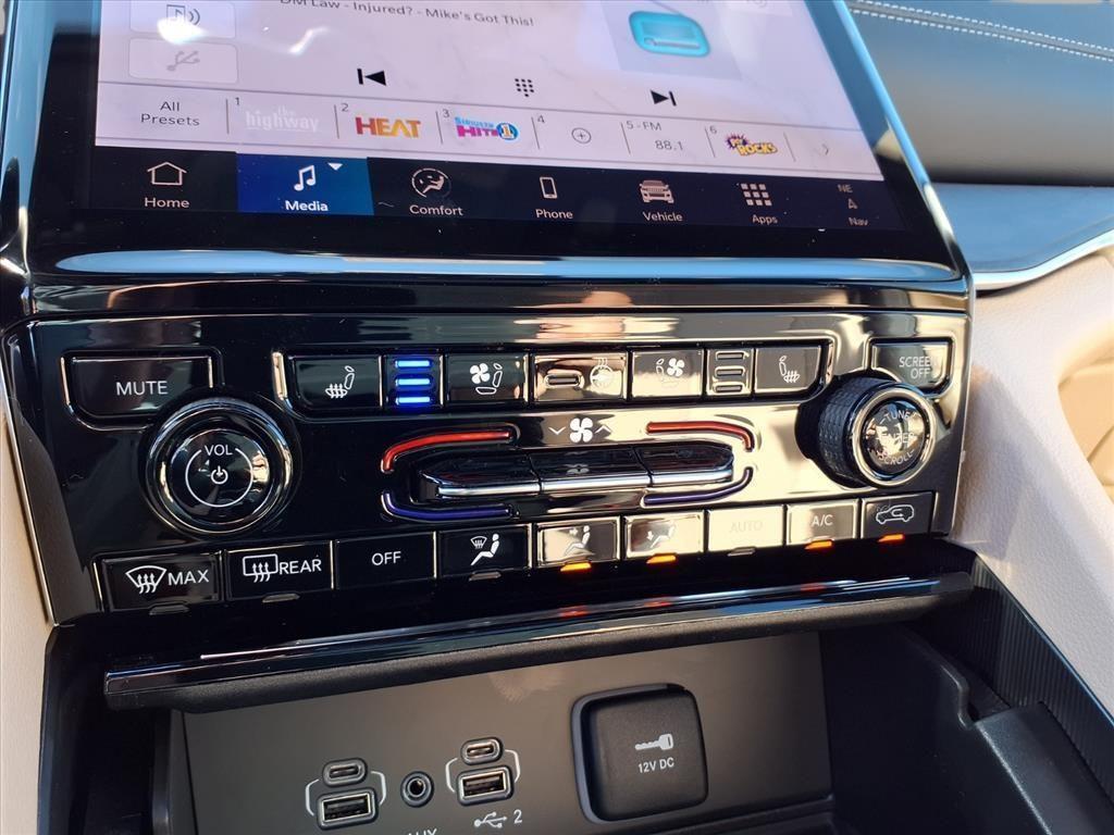 new 2025 Jeep Grand Cherokee car, priced at $51,266