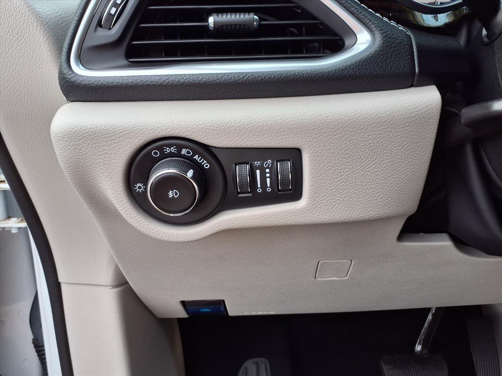 used 2023 Chrysler Pacifica car, priced at $40,890