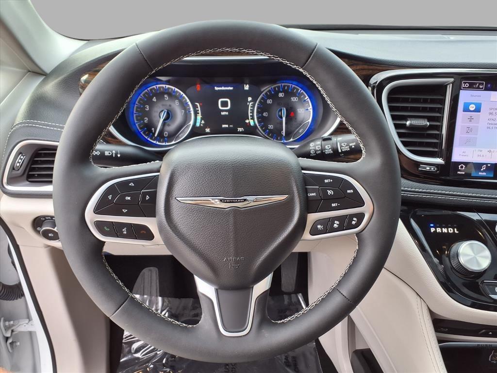 used 2023 Chrysler Pacifica car, priced at $40,890