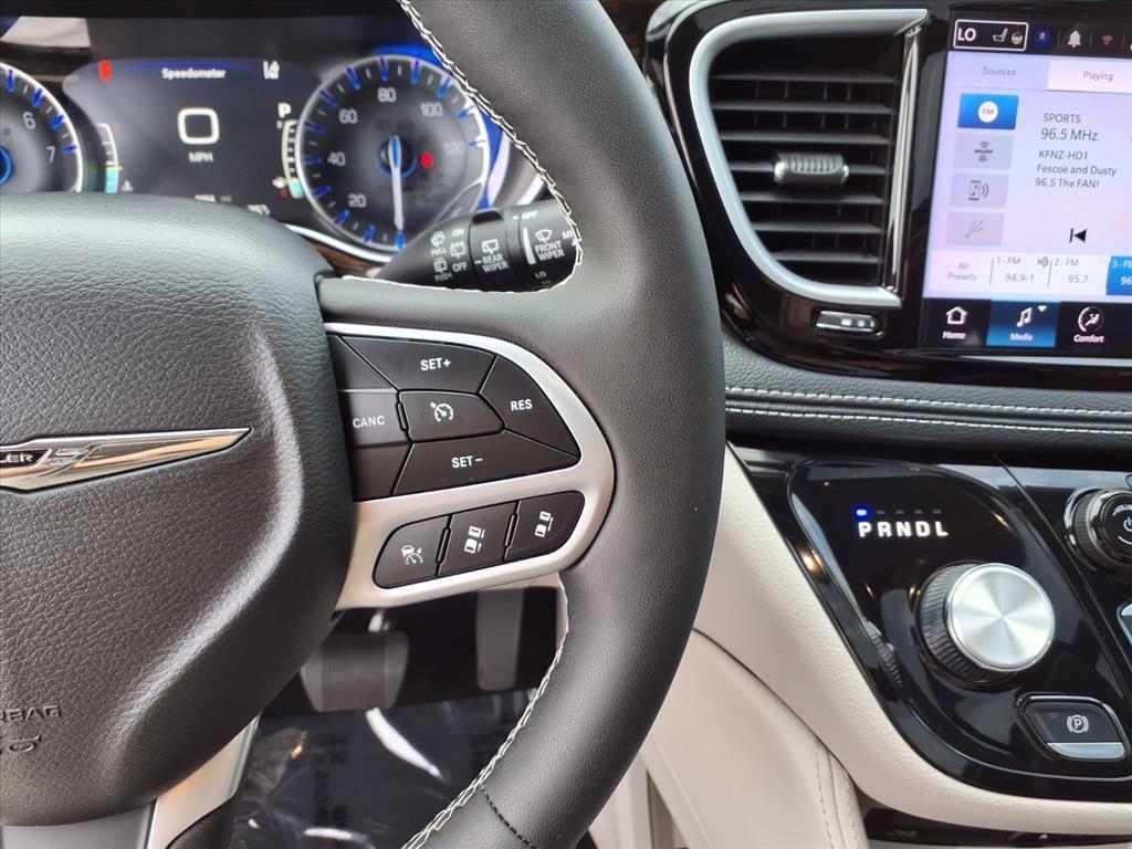 used 2023 Chrysler Pacifica car, priced at $40,890