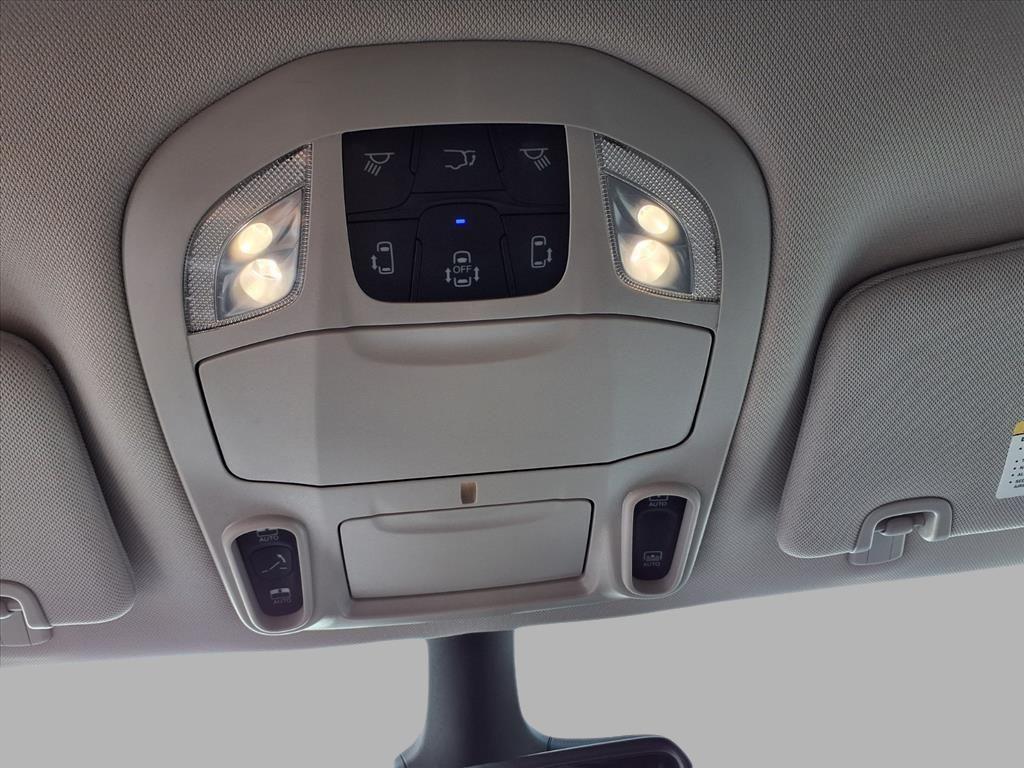 used 2023 Chrysler Pacifica car, priced at $40,890