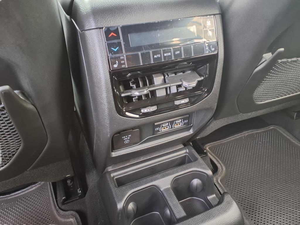 new 2025 Jeep Grand Cherokee L car, priced at $44,200