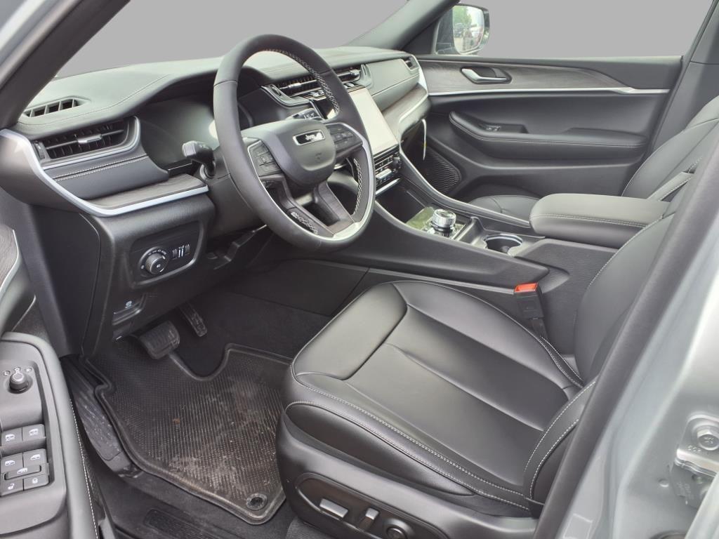 new 2025 Jeep Grand Cherokee L car, priced at $44,200