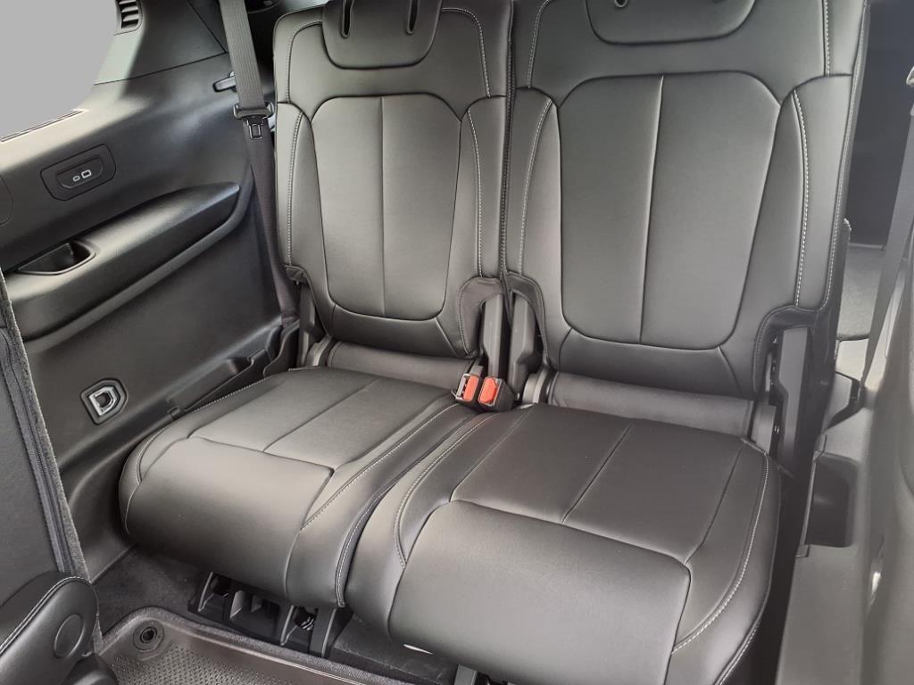 new 2025 Jeep Grand Cherokee L car, priced at $44,200