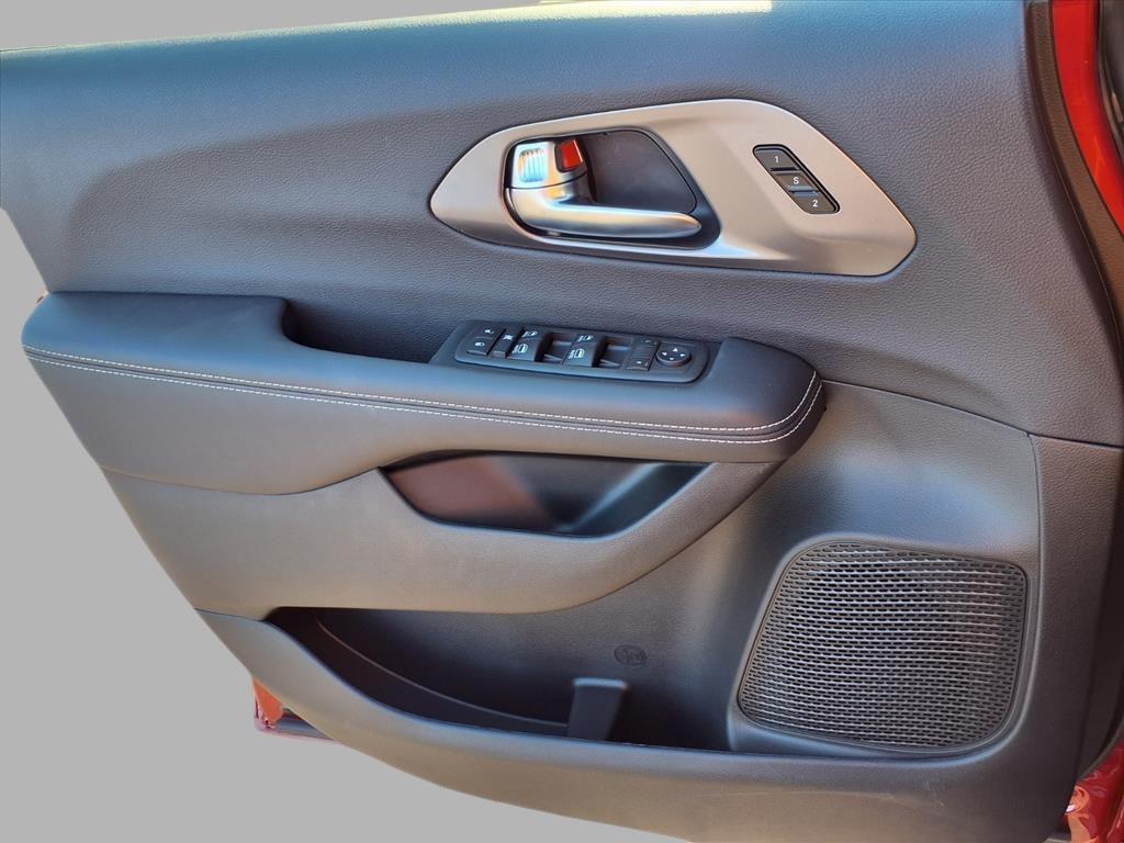 new 2026 Chrysler Pacifica car, priced at $42,201