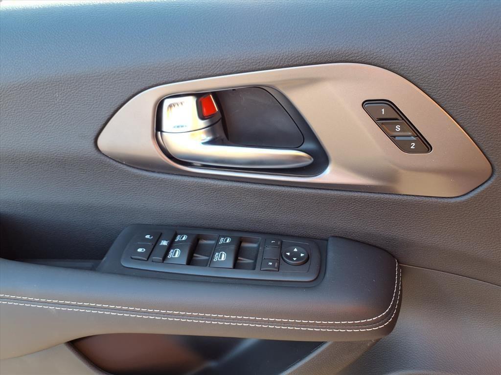 new 2026 Chrysler Pacifica car, priced at $42,201