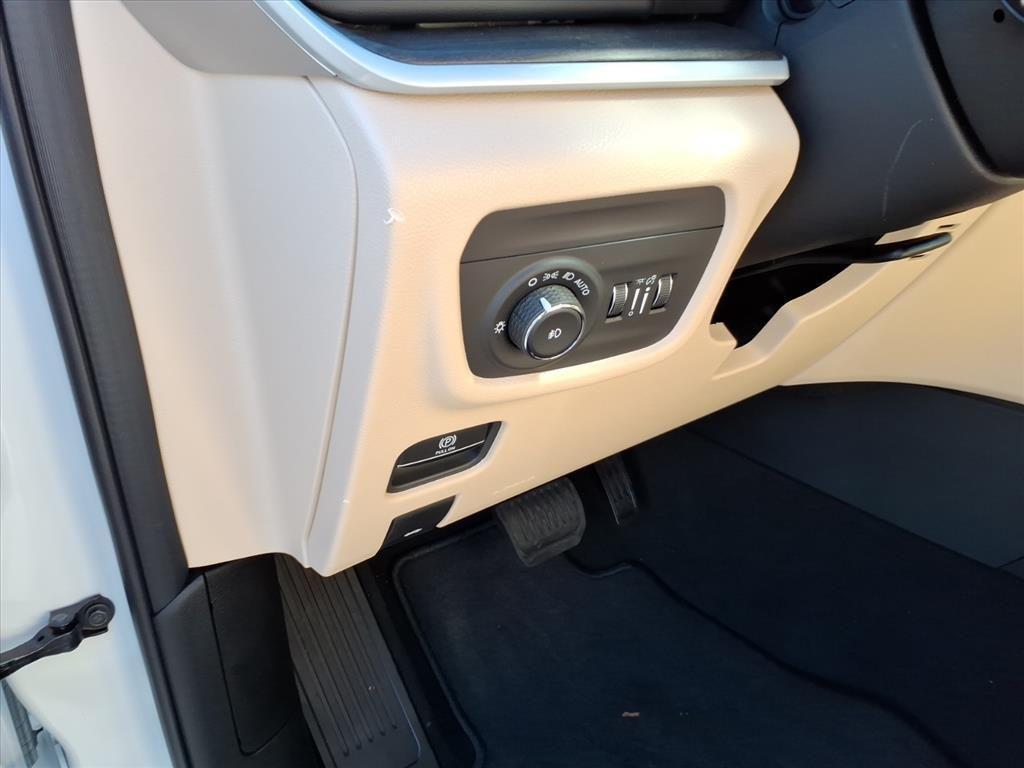 new 2025 Jeep Grand Cherokee car, priced at $44,609