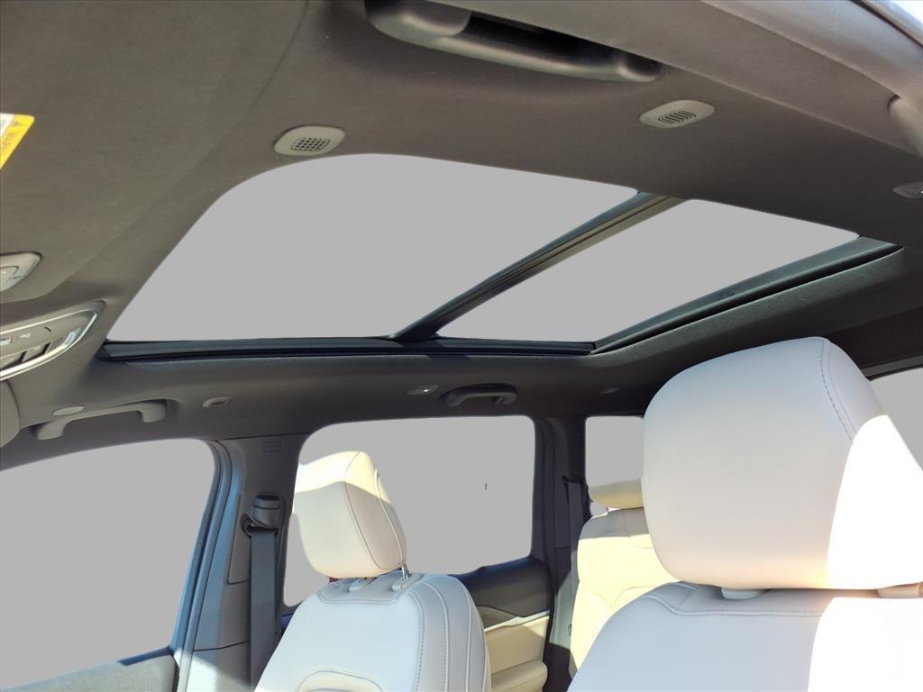 new 2025 Jeep Grand Cherokee car, priced at $44,609