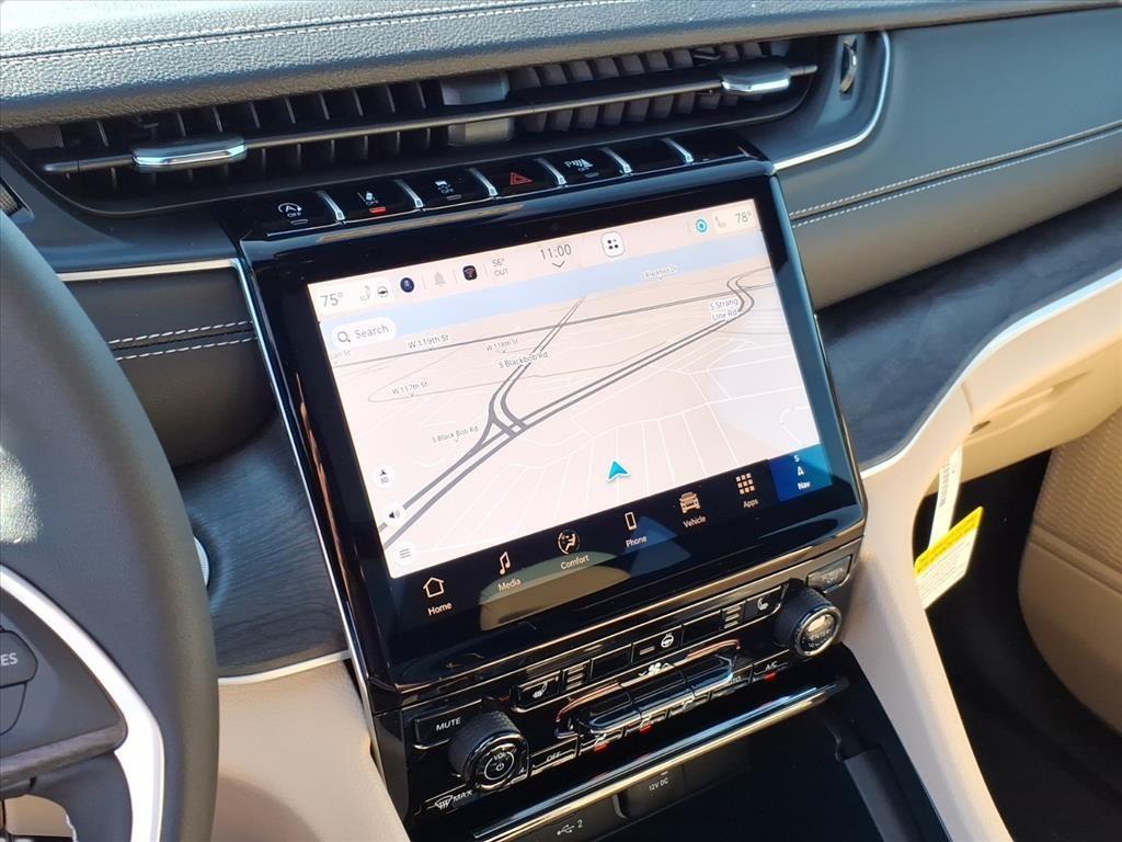 new 2025 Jeep Grand Cherokee car, priced at $44,609