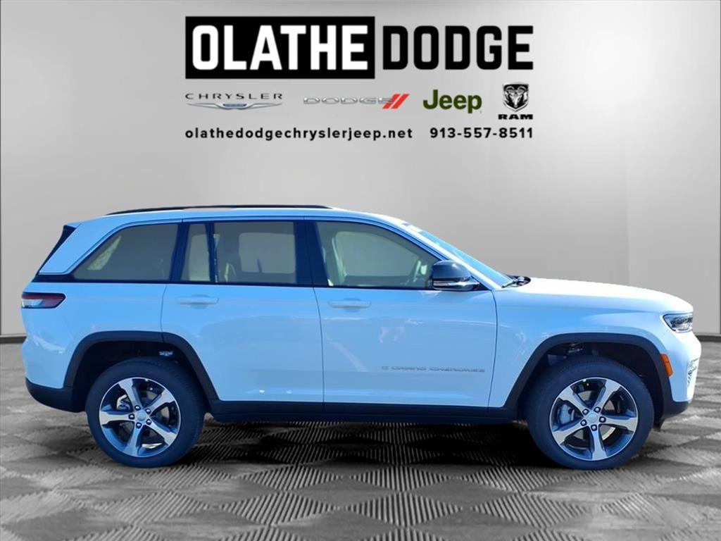 new 2025 Jeep Grand Cherokee car, priced at $44,609