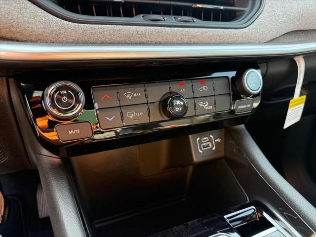 new 2025 Jeep Compass car, priced at $28,900