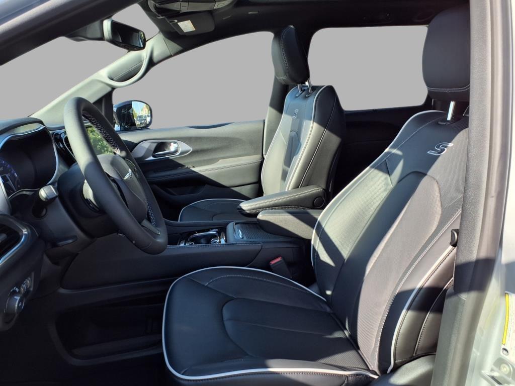 new 2026 Chrysler Pacifica car, priced at $47,550