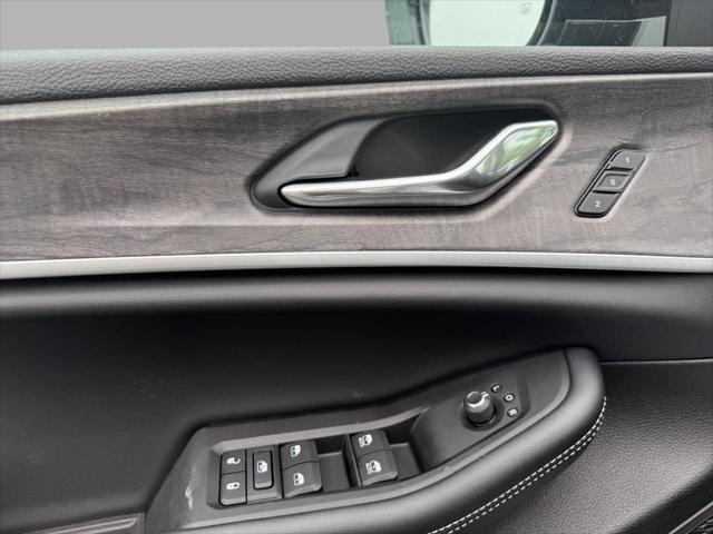 new 2025 Jeep Grand Cherokee car, priced at $39,355