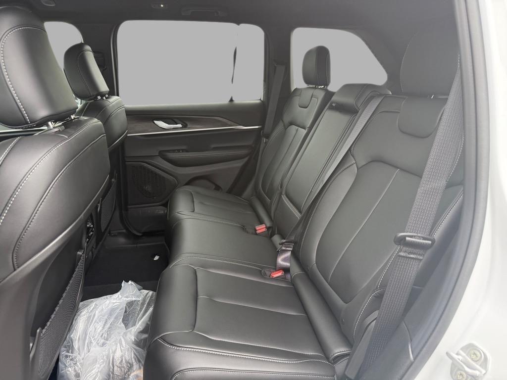 new 2025 Jeep Grand Cherokee car, priced at $38,609