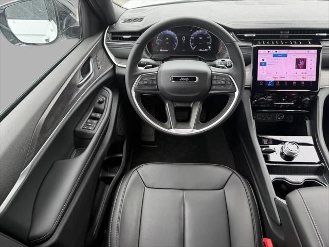 new 2025 Jeep Grand Cherokee car, priced at $39,355