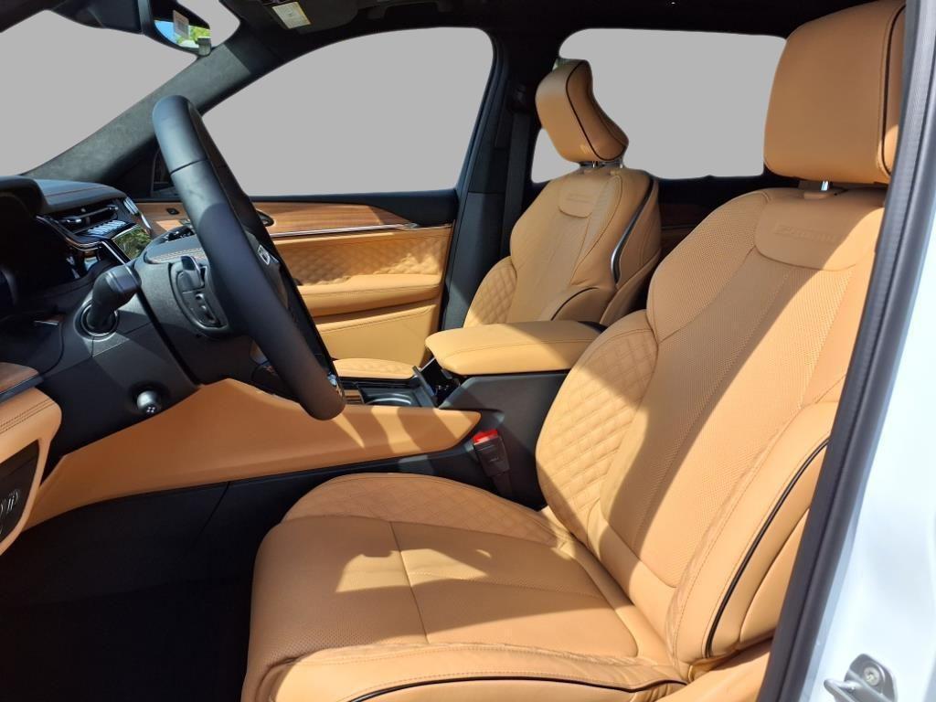 new 2025 Jeep Grand Cherokee car, priced at $59,190