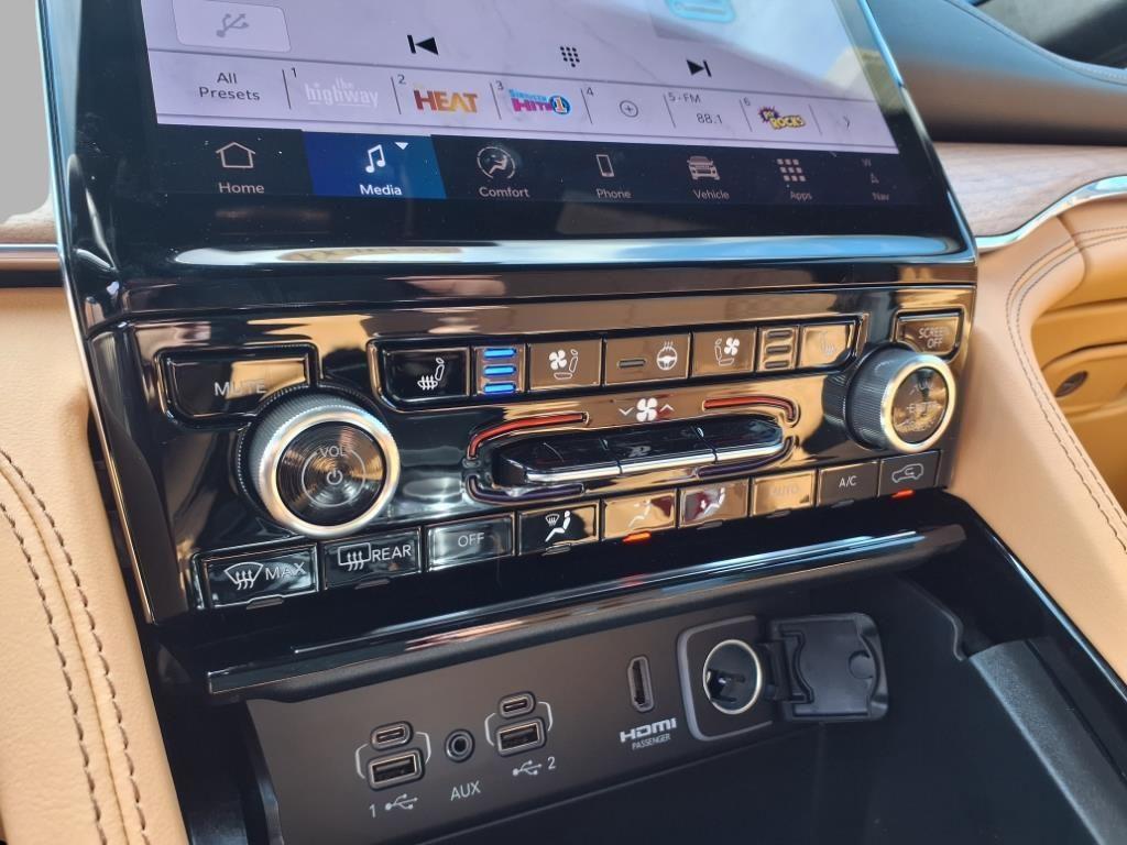 new 2025 Jeep Grand Cherokee car, priced at $59,190