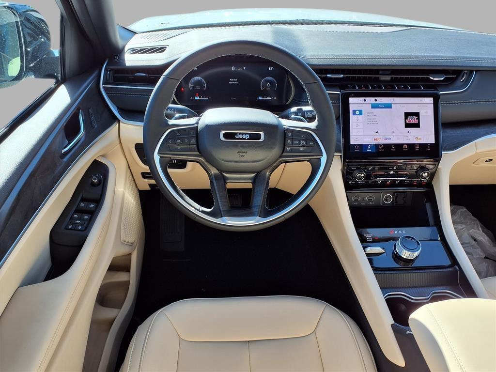 new 2025 Jeep Grand Cherokee L car, priced at $49,292