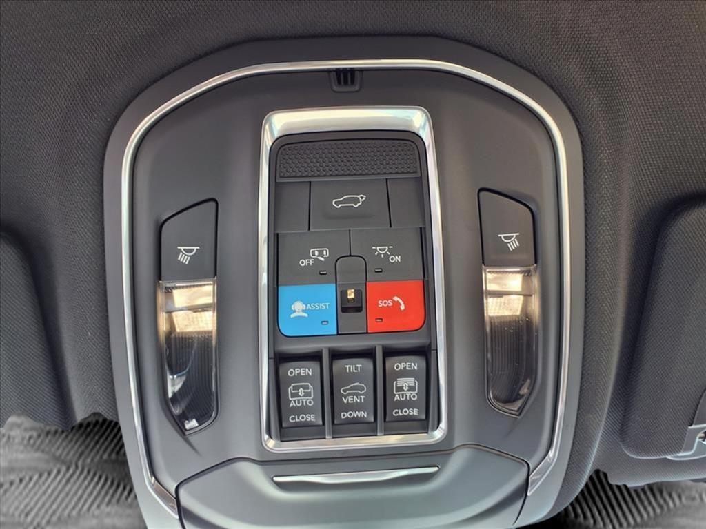 new 2025 Jeep Grand Cherokee L car, priced at $49,292