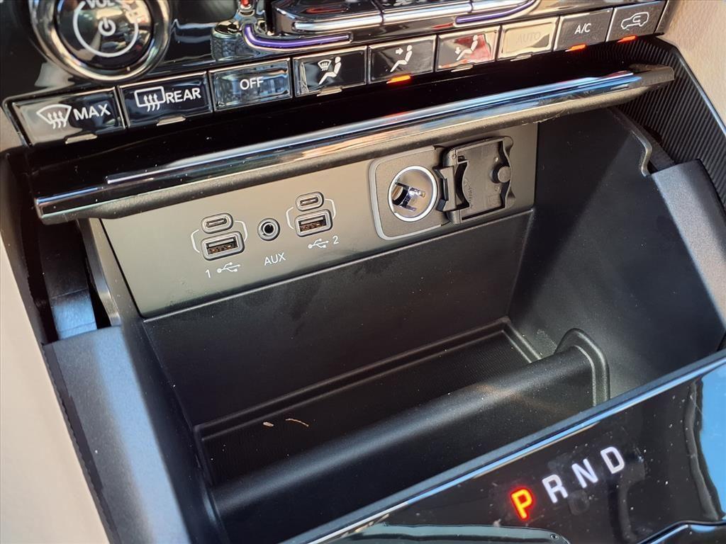 new 2025 Jeep Grand Cherokee L car, priced at $49,292