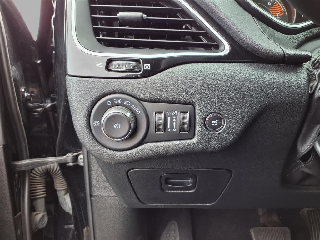 used 2023 Jeep Cherokee car, priced at $21,950