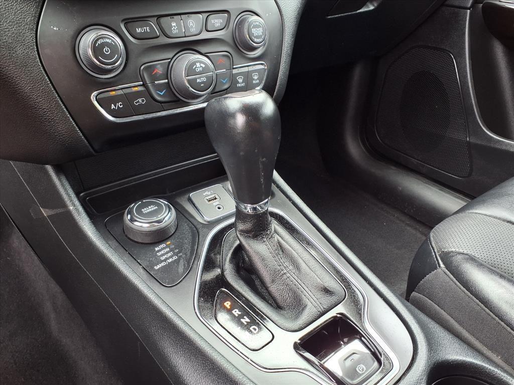 used 2023 Jeep Cherokee car, priced at $21,950