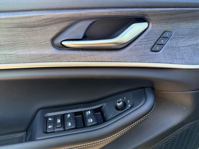 new 2025 Jeep Grand Cherokee L car, priced at $48,391