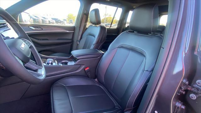 new 2025 Jeep Grand Cherokee car, priced at $51,955