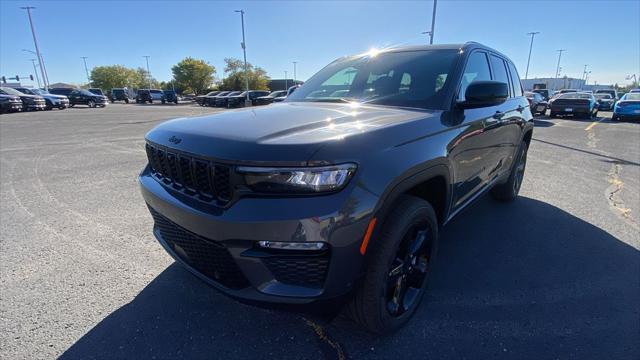 new 2025 Jeep Grand Cherokee car, priced at $51,955