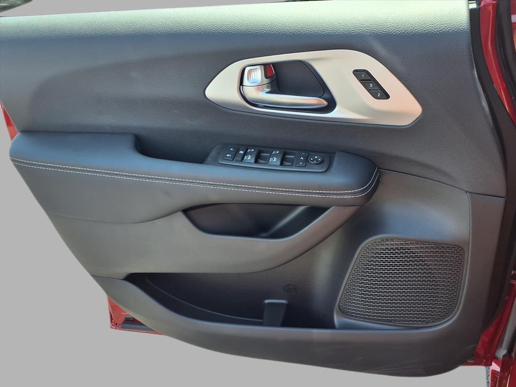 new 2026 Chrysler Pacifica car, priced at $46,090