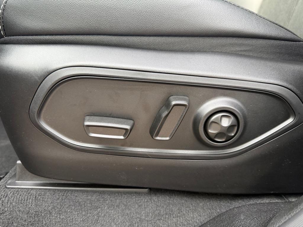 new 2025 Jeep Grand Cherokee L car, priced at $42,019