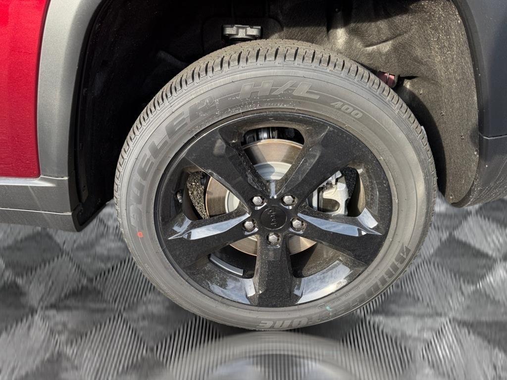 new 2025 Jeep Grand Cherokee L car, priced at $42,019