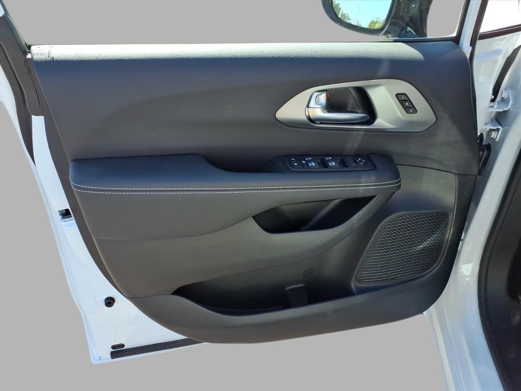 new 2026 Chrysler Pacifica car, priced at $41,850