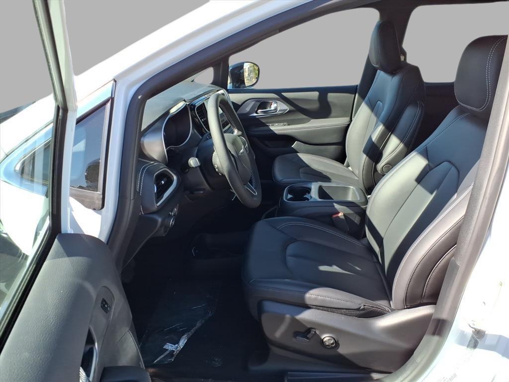 new 2026 Chrysler Pacifica car, priced at $41,850