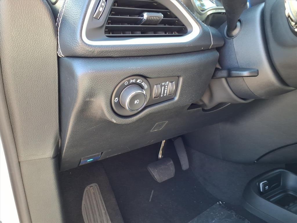 new 2026 Chrysler Pacifica car, priced at $41,850