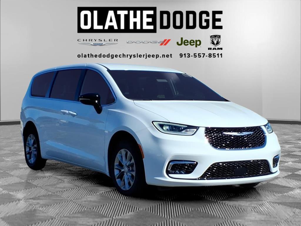 new 2026 Chrysler Pacifica car, priced at $41,850