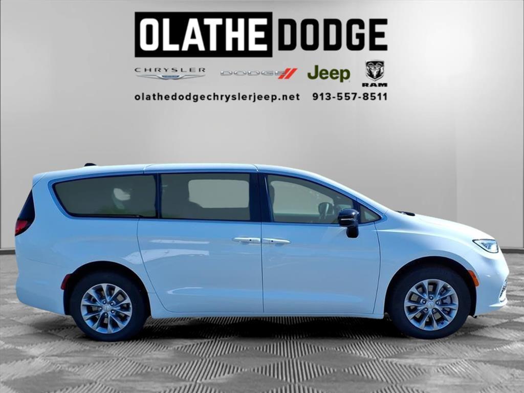 new 2026 Chrysler Pacifica car, priced at $41,850