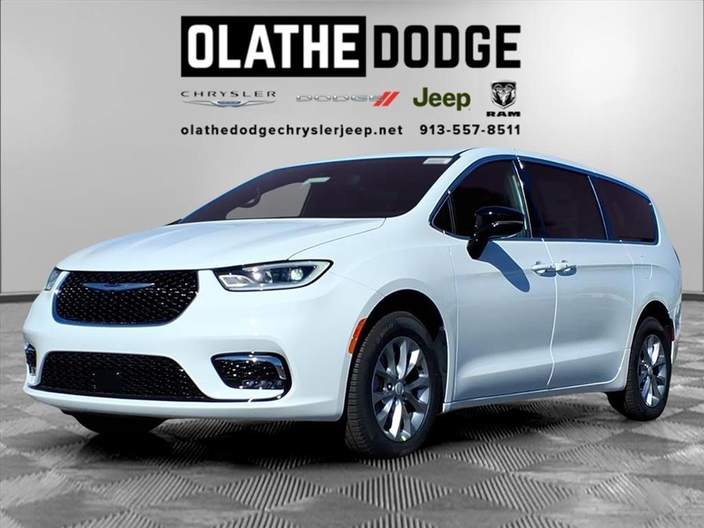 new 2026 Chrysler Pacifica car, priced at $41,850