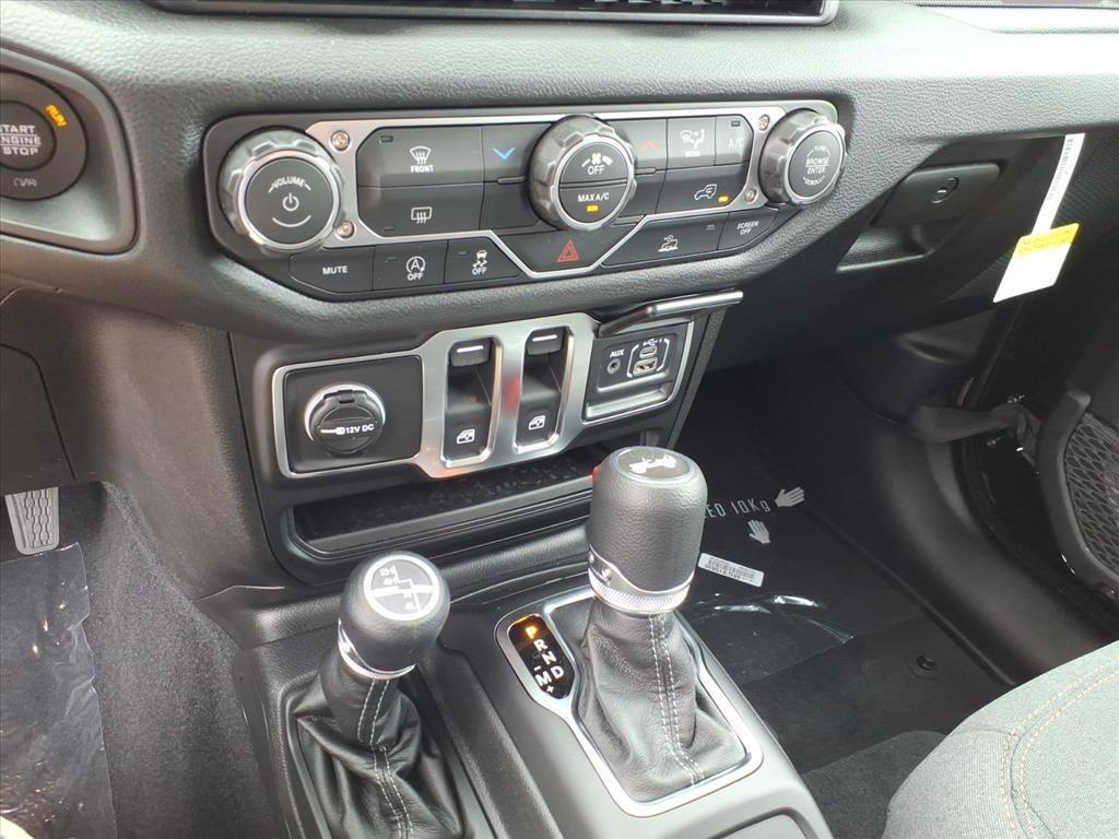 new 2026 Jeep Wrangler car, priced at $35,781