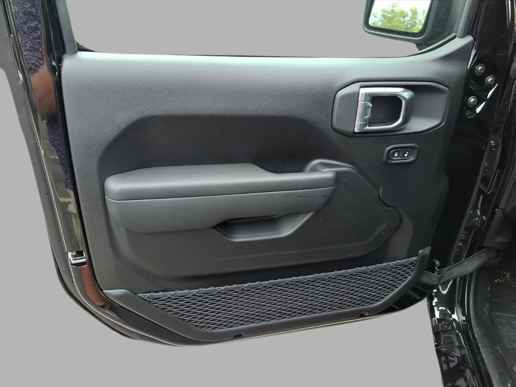 new 2026 Jeep Wrangler car, priced at $35,781