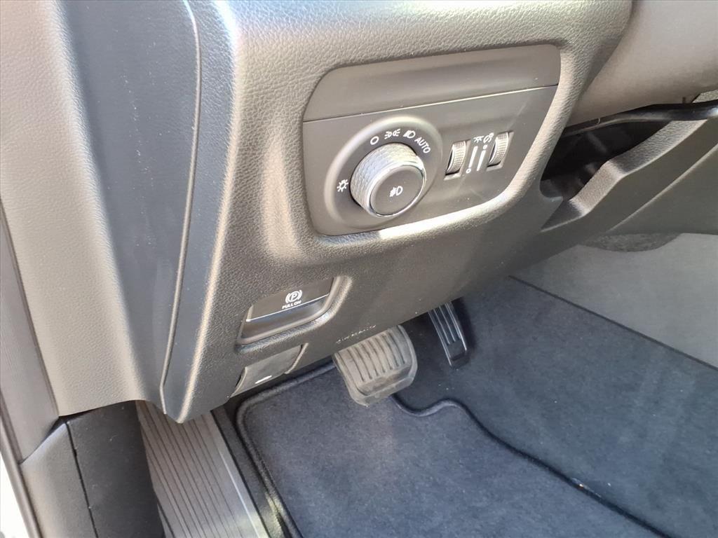 new 2025 Jeep Grand Cherokee L car, priced at $48,469