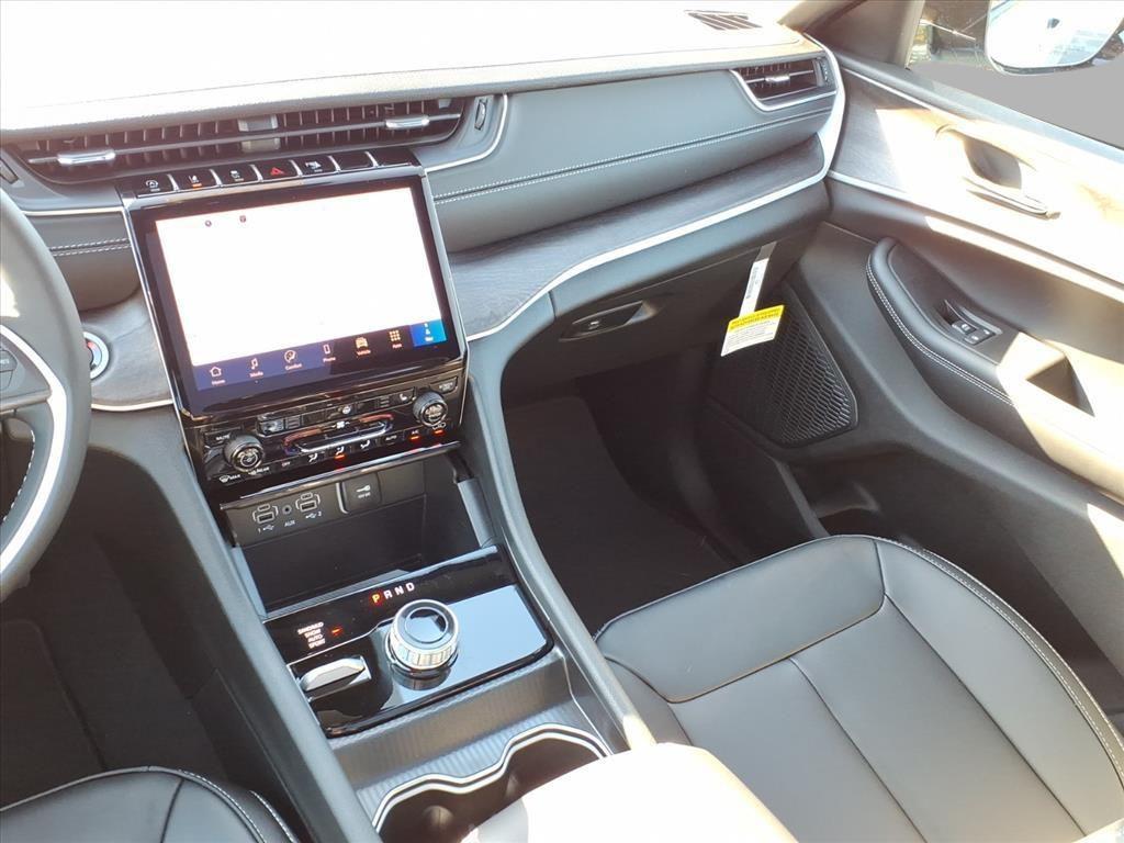 new 2025 Jeep Grand Cherokee L car, priced at $48,469