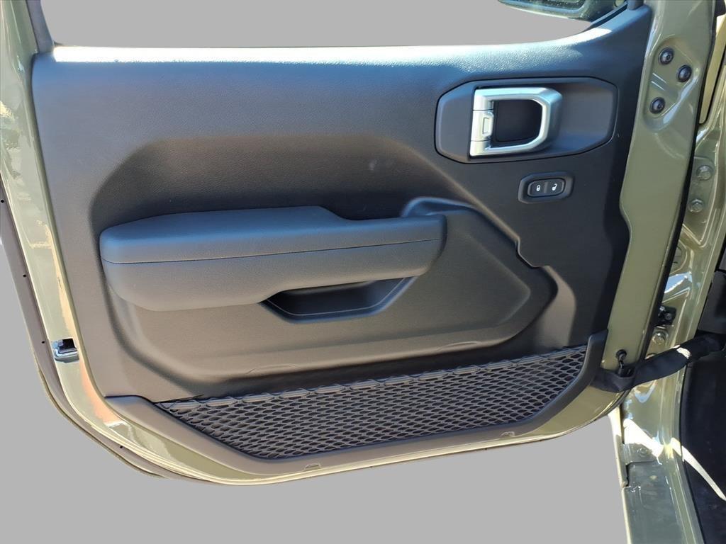 new 2026 Jeep Wrangler car, priced at $35,821