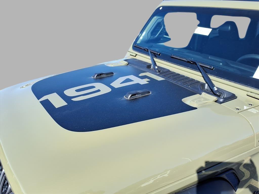 new 2026 Jeep Wrangler car, priced at $35,821