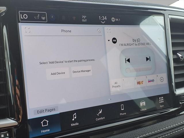 new 2025 Chrysler Pacifica car, priced at $40,031