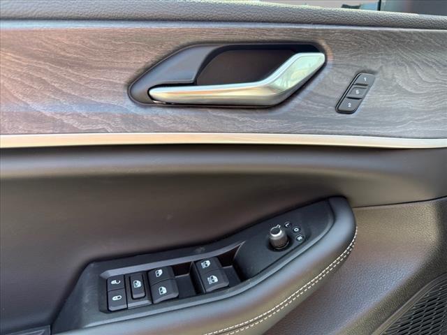 new 2025 Jeep Grand Cherokee car, priced at $49,743
