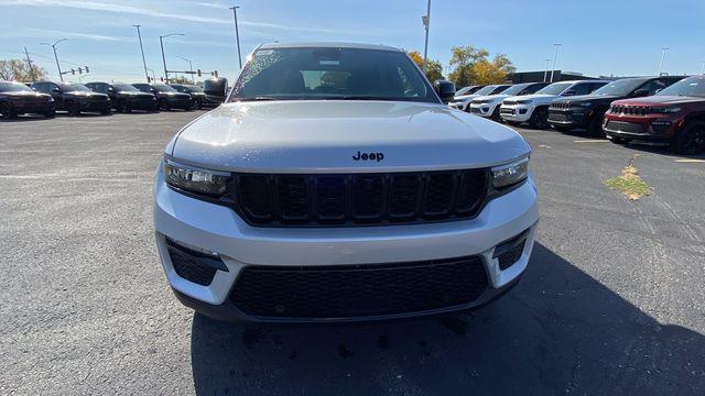 new 2025 Jeep Grand Cherokee car, priced at $52,955