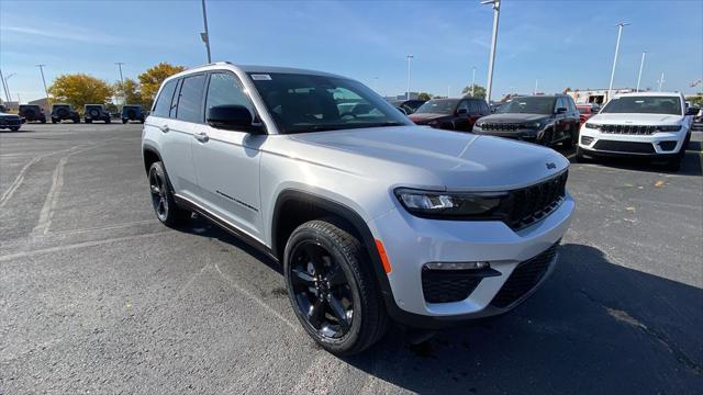 new 2025 Jeep Grand Cherokee car, priced at $48,705