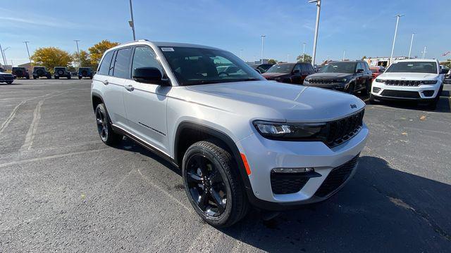 new 2025 Jeep Grand Cherokee car, priced at $52,955