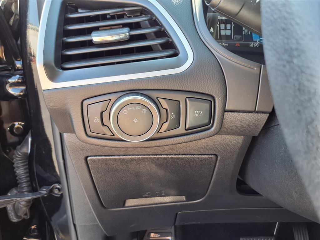 used 2024 Ford Edge car, priced at $23,949